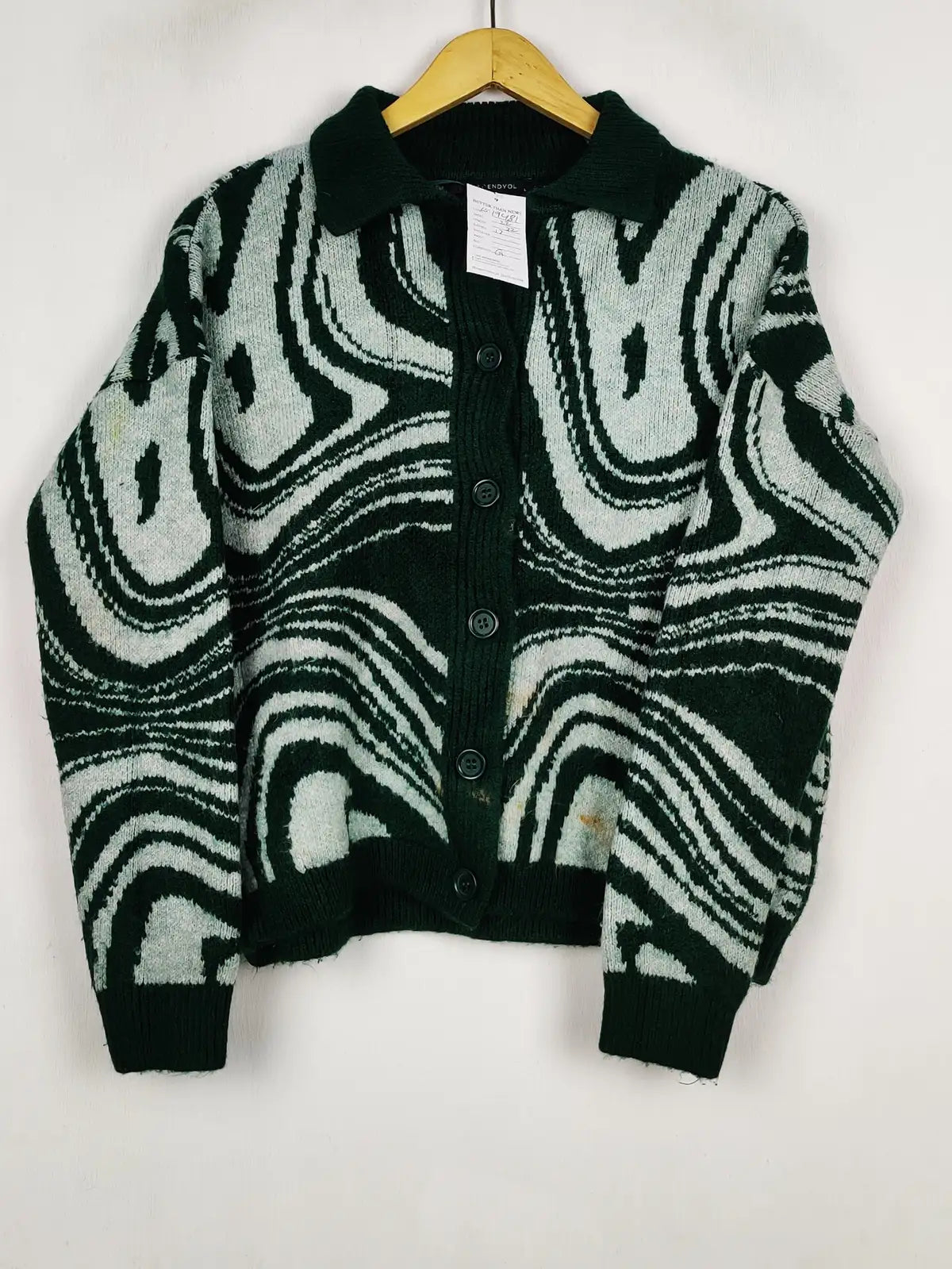 Buy online pre-used pre-loved 100% authentic & Original branded Trendyol (LS-19481) available in Pakistan. Top international brands avilable.