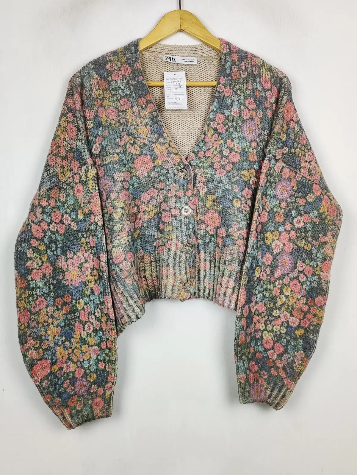 Buy online pre-used pre-loved 100% authentic & Original branded Zara (LS-19504) available in Pakistan. Top international brands avilable.