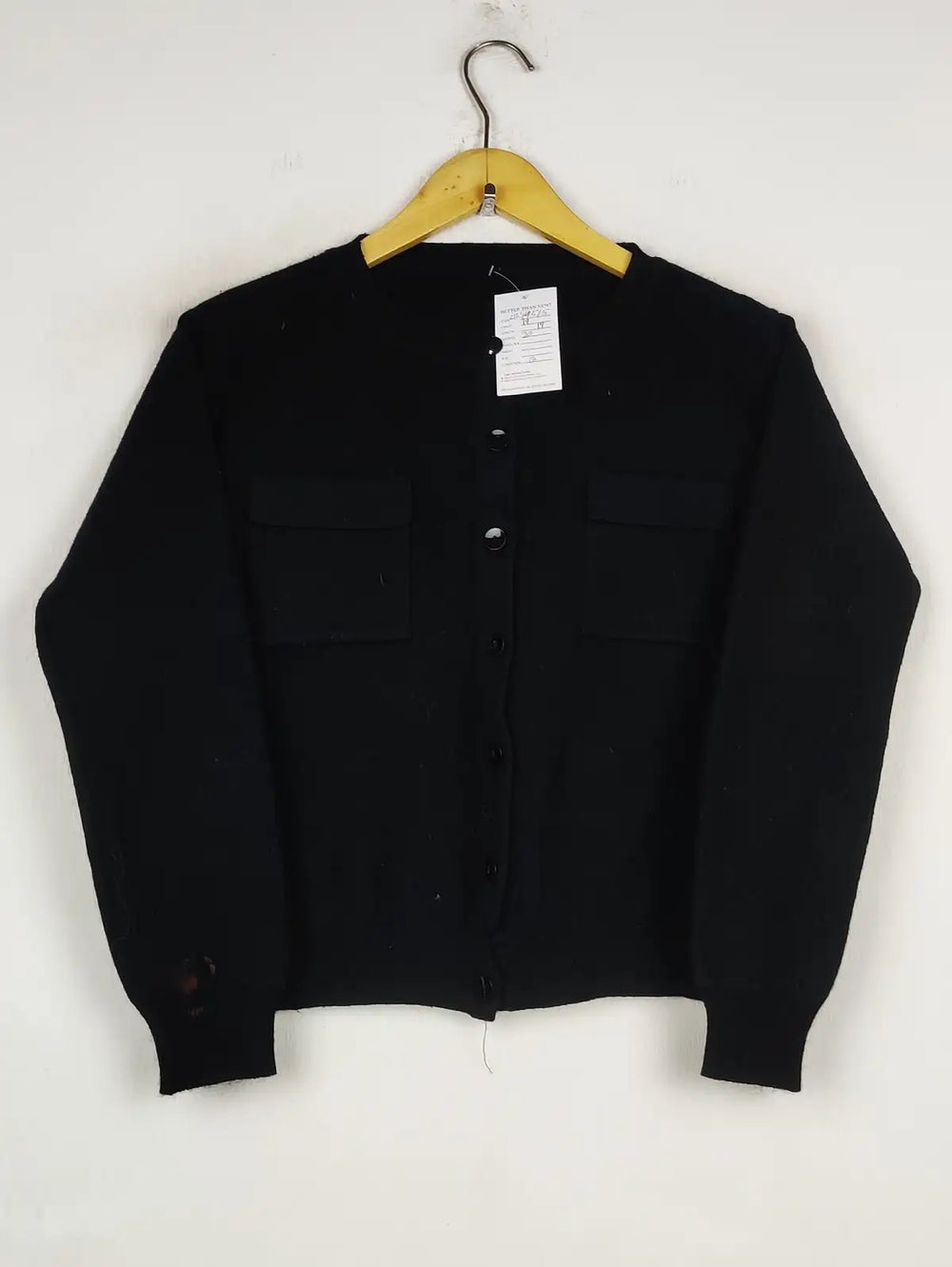 Buy online pre-used pre-loved 100% authentic & Original branded Unknown Brand (LS-19515) available in Pakistan. Top international brands avilable.