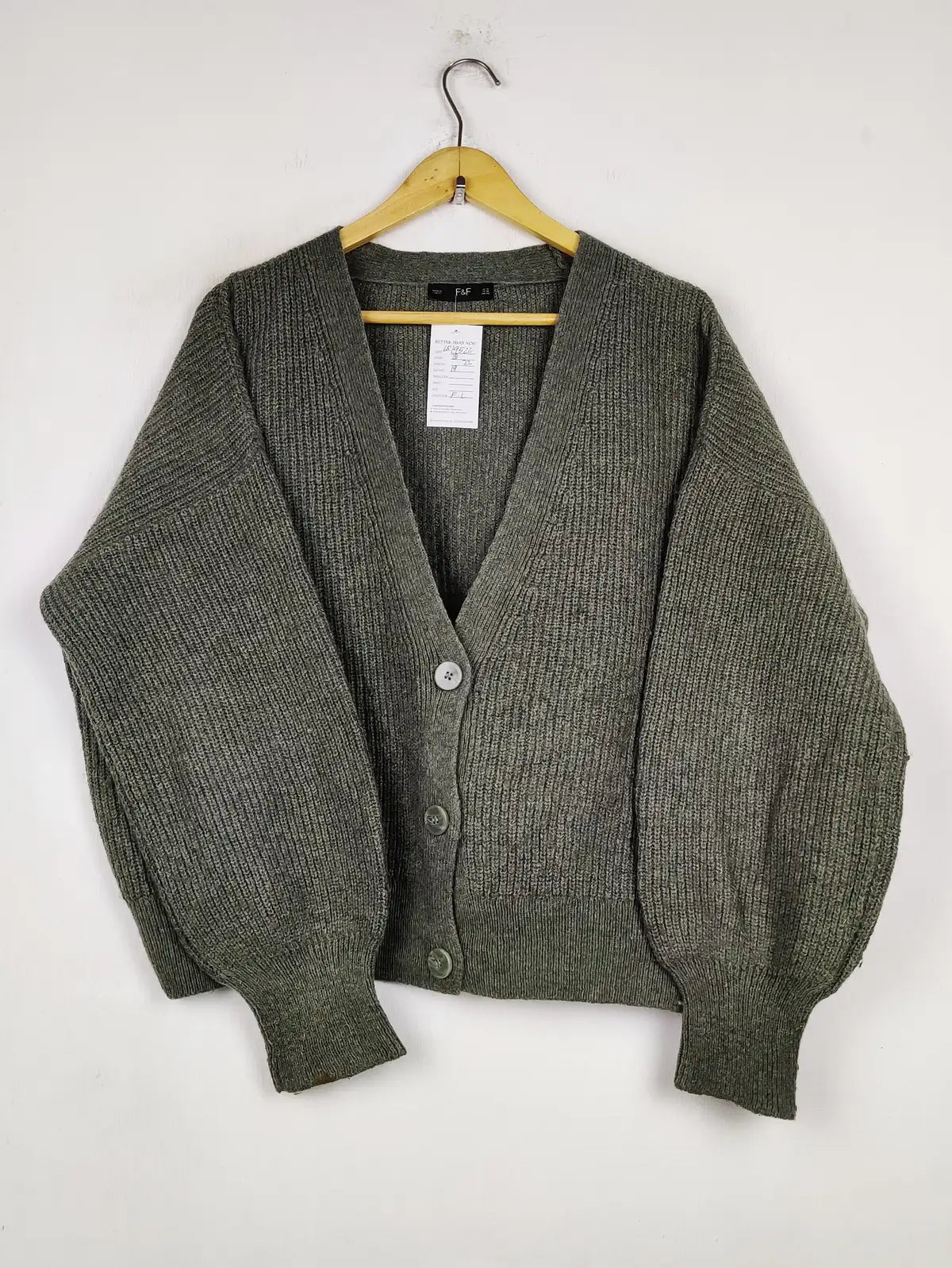 Buy online pre-used pre-loved 100% authentic & Original branded F&F (LS-19522) available in Pakistan. Top international brands avilable.