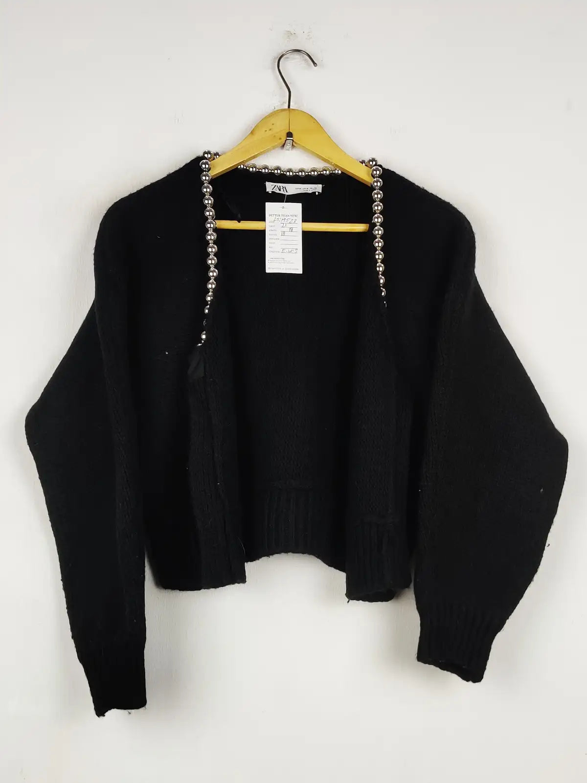 Buy online pre-used pre-loved 100% authentic & Original branded Zara (LS-19523) available in Pakistan. Top international brands avilable.