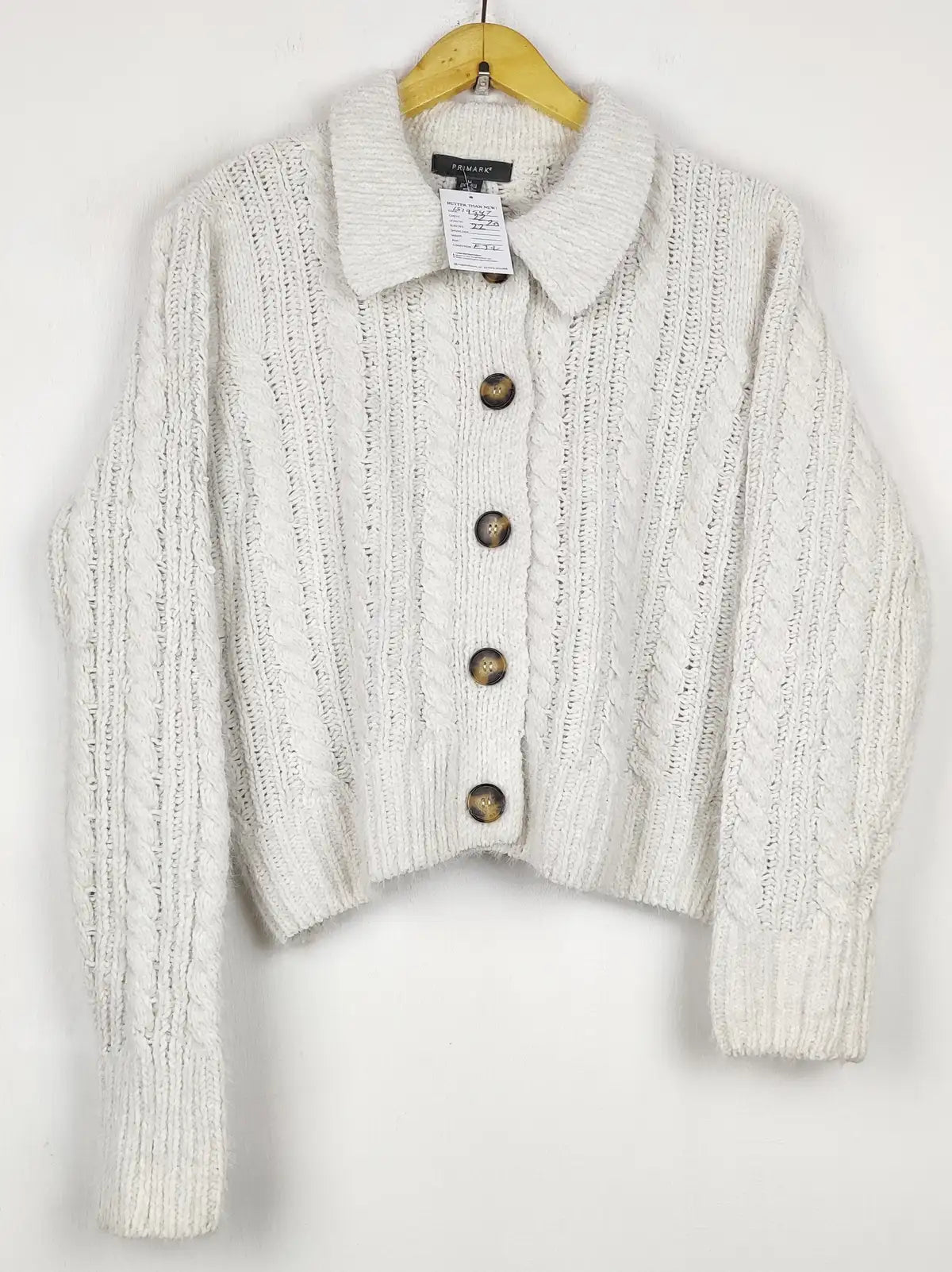 Buy online pre-used pre-loved 100% authentic & Original branded Primark (LS-19547) available in Pakistan. Top international brands avilable.