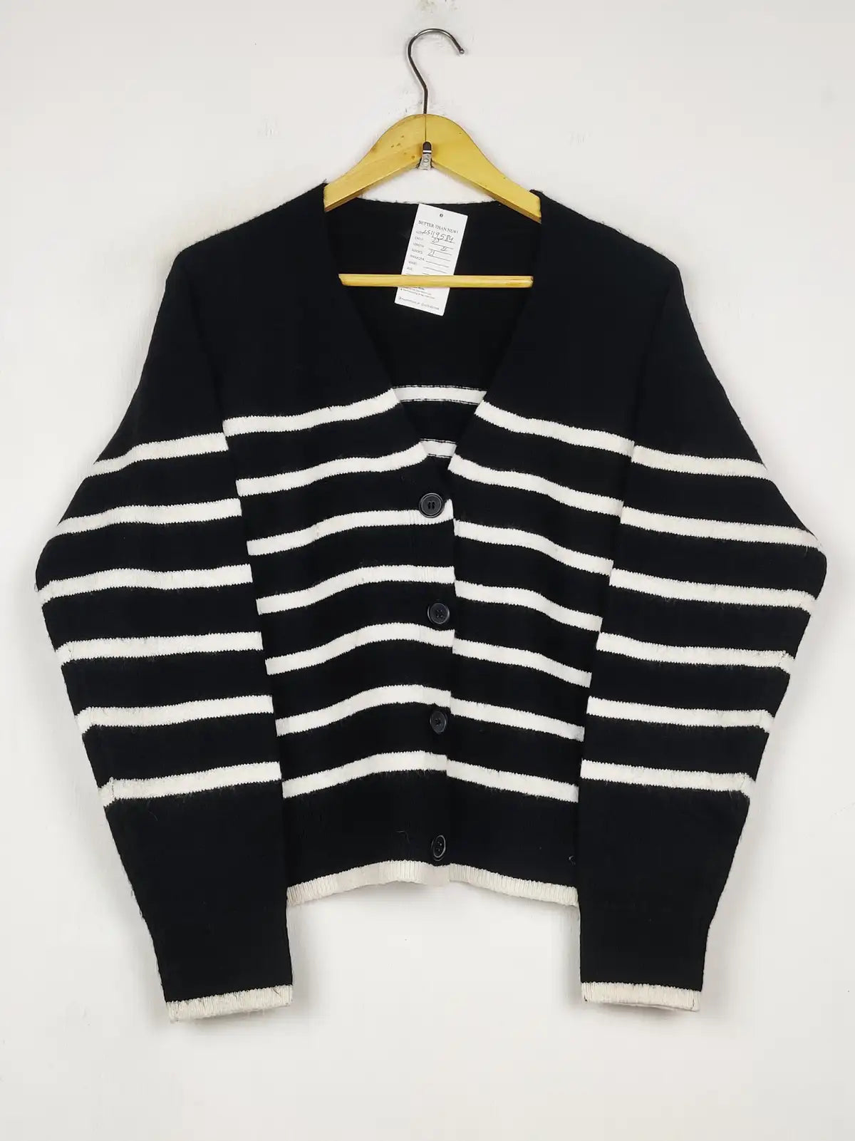 Buy online pre-used pre-loved 100% authentic & Original branded New Look (LS-19584) available in Pakistan. Top international brands avilable.