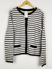 Buy online pre-used pre-loved 100% authentic & Original branded Ema (LS-19622) available in Pakistan. Top international brands avilable.