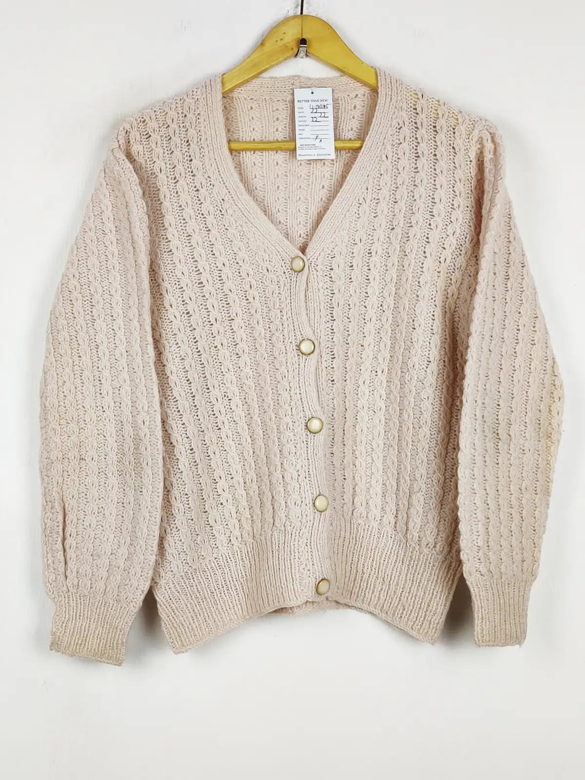 Buy online pre-used pre-loved 100% authentic & Original branded Unknown Brand (LS-19625) available in Pakistan. Top international brands avilable.