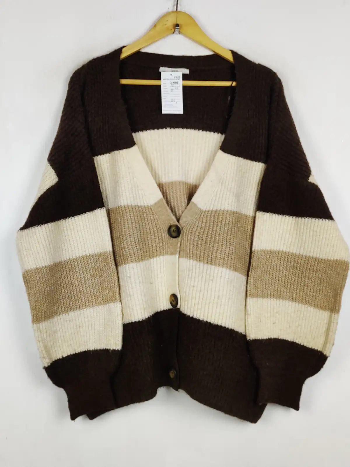 Buy online pre-used pre-loved 100% authentic & Original branded George (LS-19629) available in Pakistan. Top international brands avilable.
