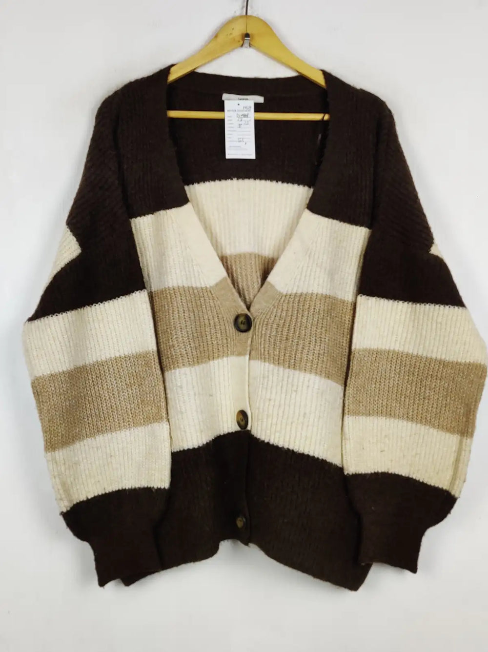 Buy online pre-used pre-loved 100% authentic & Original branded George (LS-19629) available in Pakistan. Top international brands avilable.