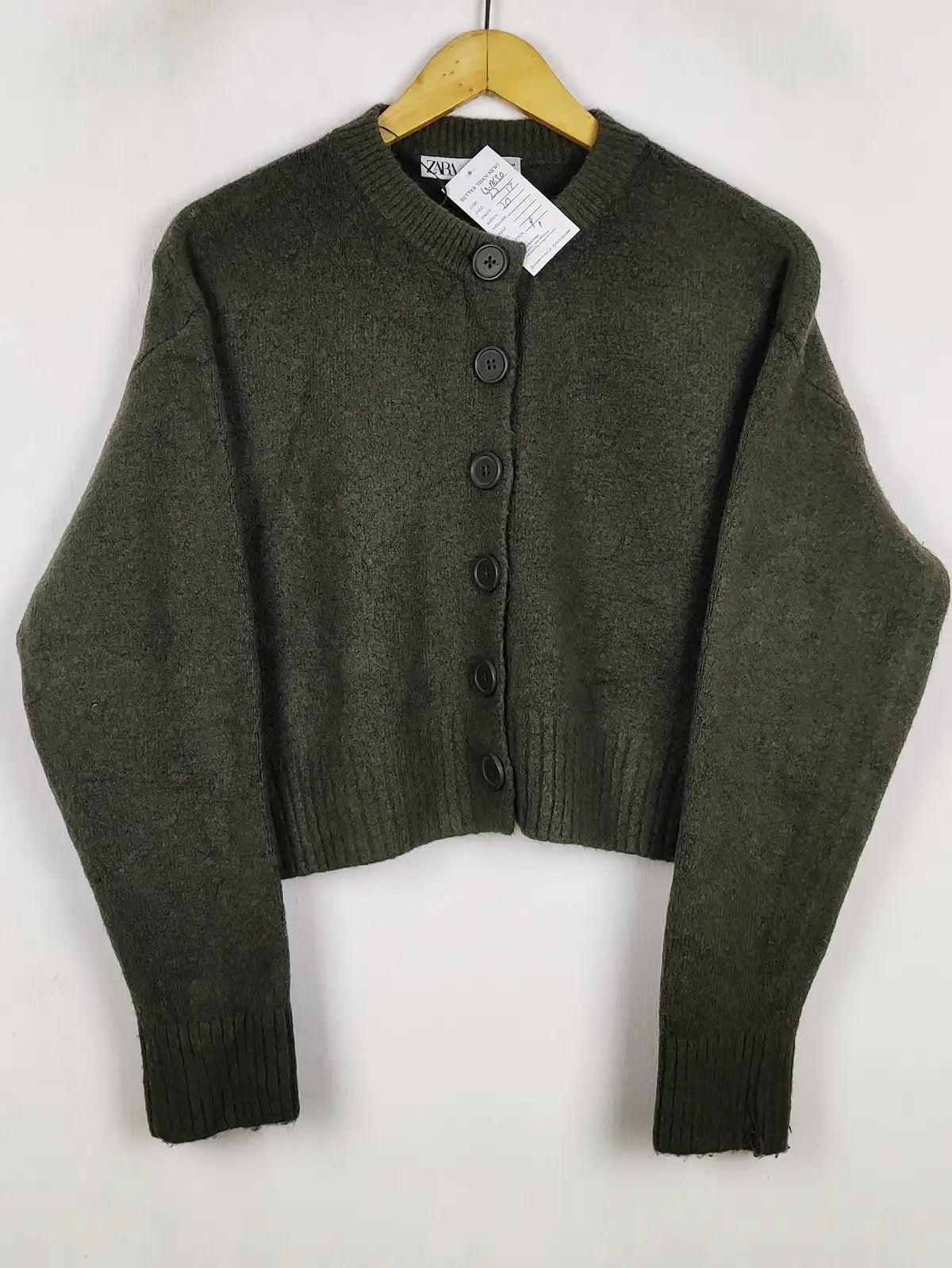 Buy online pre-used pre-loved 100% authentic & Original branded Zara (LS-19630) available in Pakistan. Top international brands avilable.