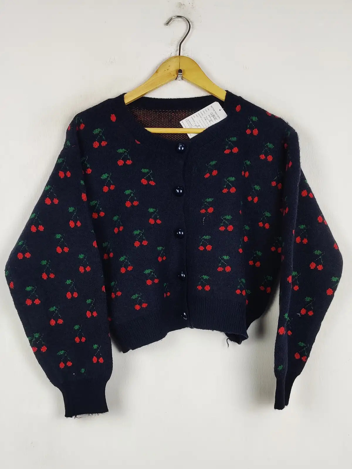 Buy online pre-used pre-loved 100% authentic & Original branded Unknown Brand (LS-19645) available in Pakistan. Top international brands avilable.
