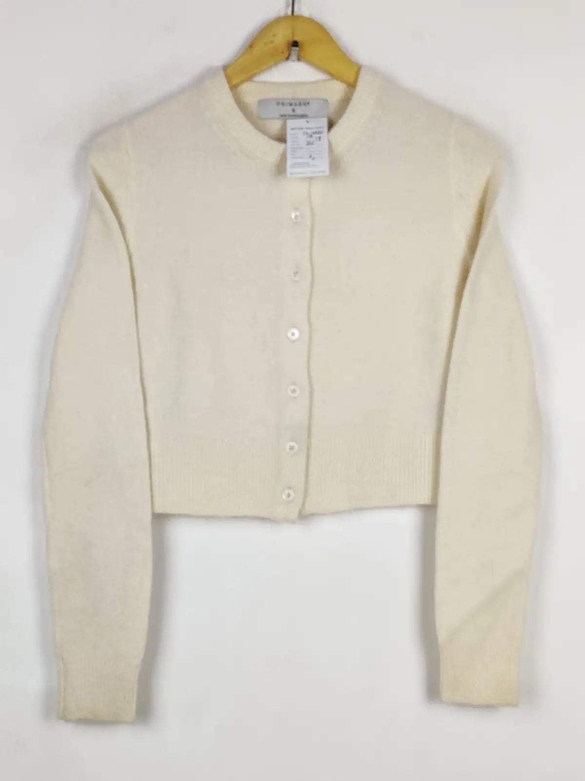 Buy online pre-used pre-loved 100% authentic & Original branded Primark (LS-19658) available in Pakistan. Top international brands avilable.