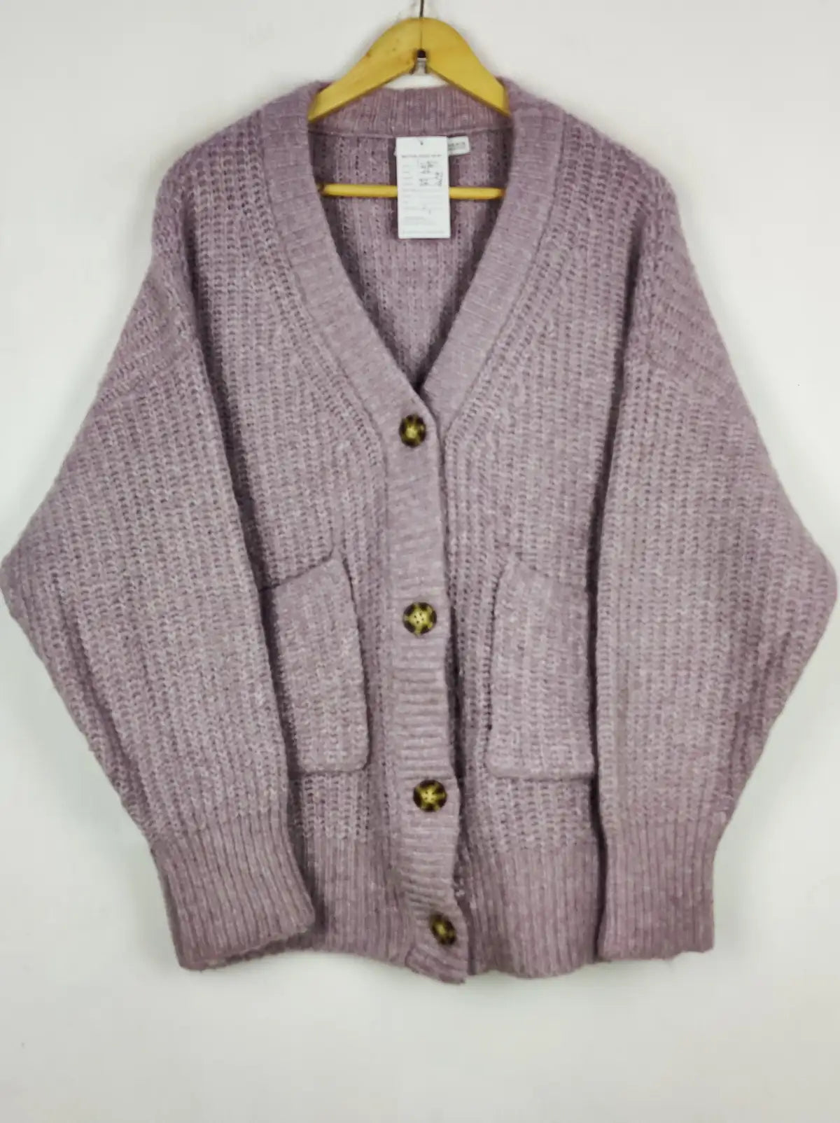 Buy online pre-used pre-loved 100% authentic & Original branded Zara (LS-19667) available in Pakistan. Top international brands avilable.