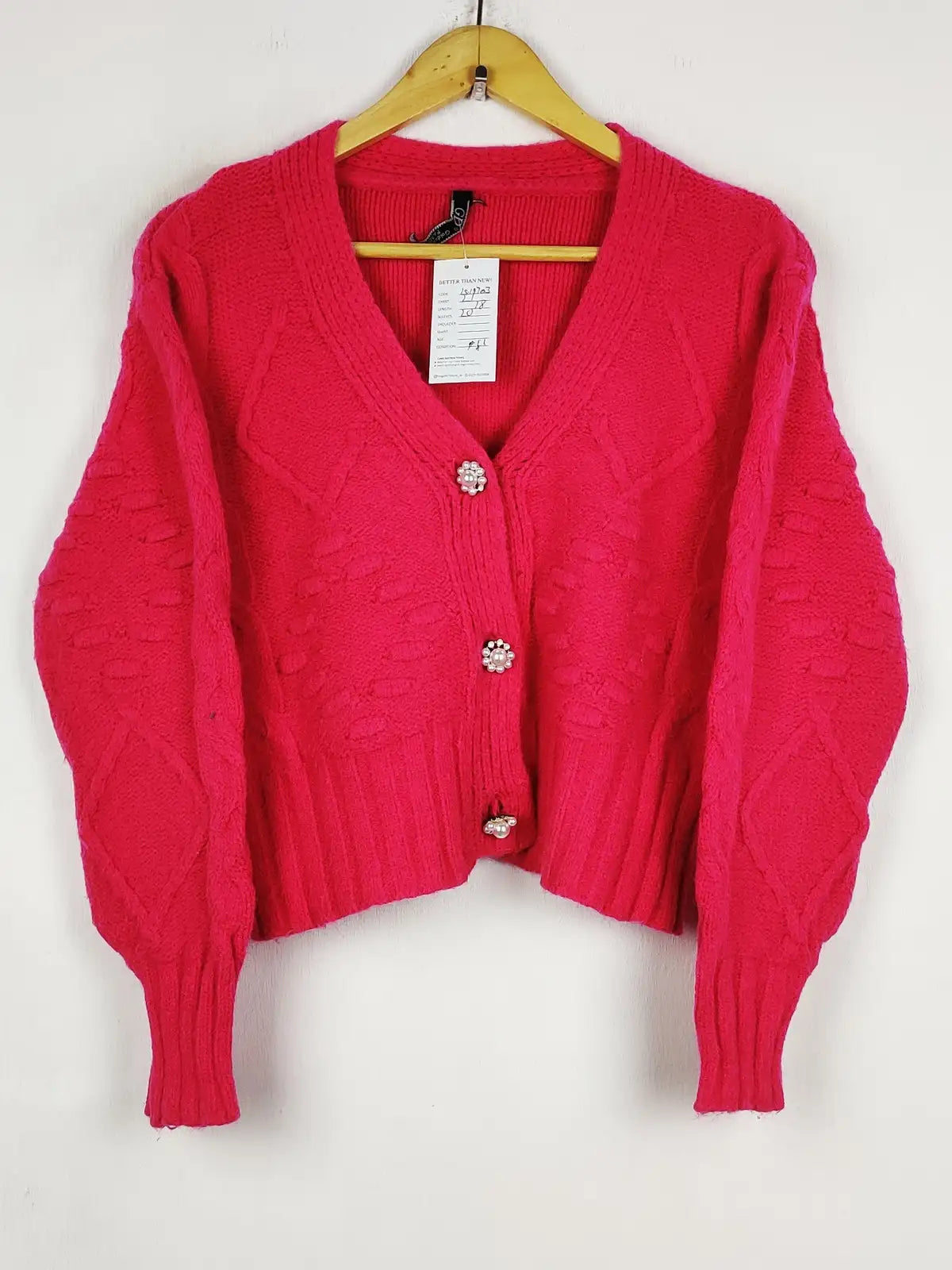 Buy online pre-used pre-loved 100% authentic & Original branded Gd (LS-19703) available in Pakistan. Top international brands avilable.