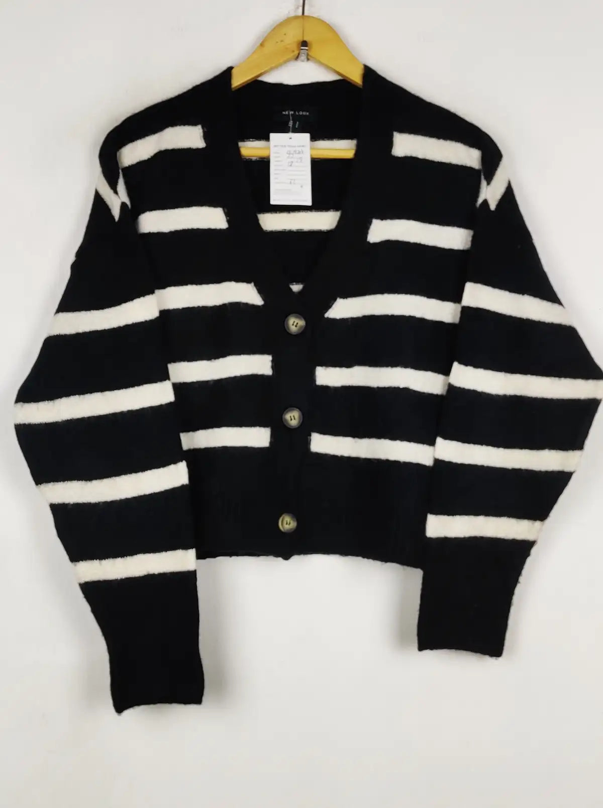 Buy online pre-used pre-loved 100% authentic & Original branded New Look (LS-19704) available in Pakistan. Top international brands avilable.