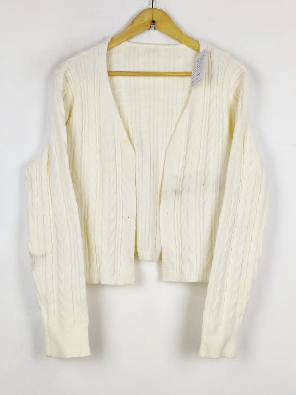 Buy online pre-used pre-loved 100% authentic & Original branded Yozy (LS-19705) available in Pakistan. Top international brands avilable.