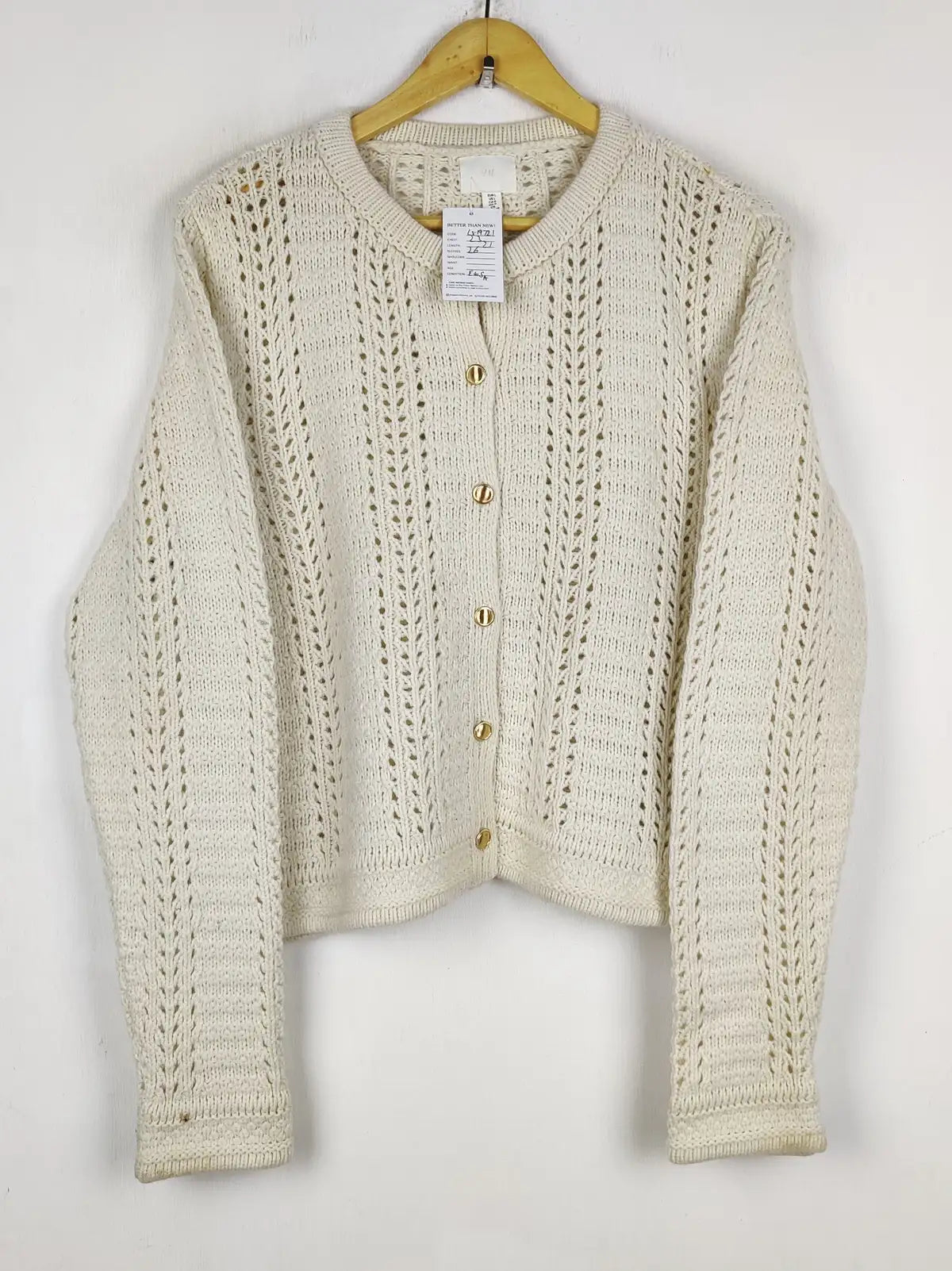 Buy online pre-used pre-loved 100% authentic & Original branded H&M (LS-19721) available in Pakistan. Top international brands avilable.