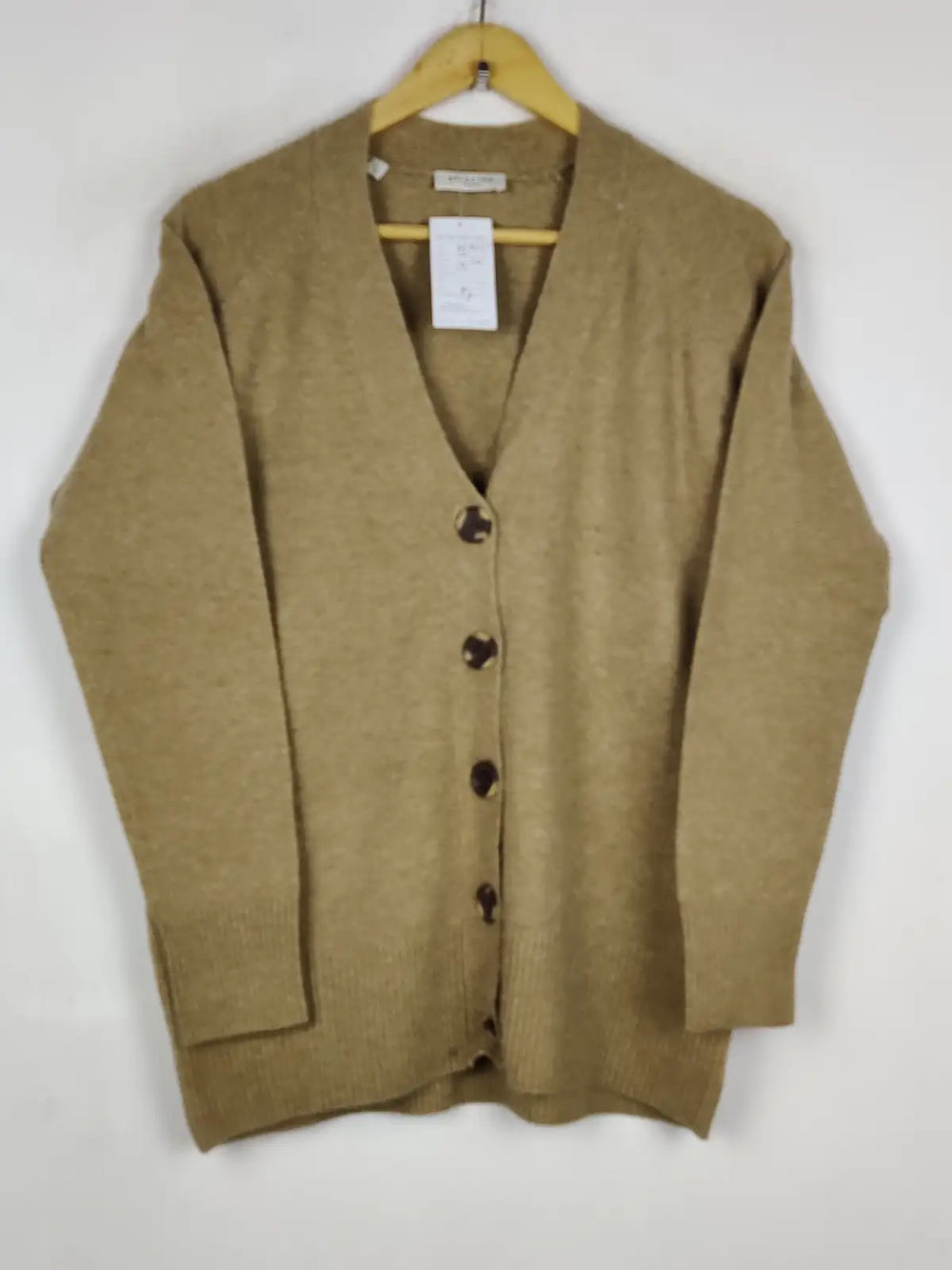 Buy online pre-used pre-loved 100% authentic & Original branded Selected (LS-19727) available in Pakistan. Top international brands avilable.