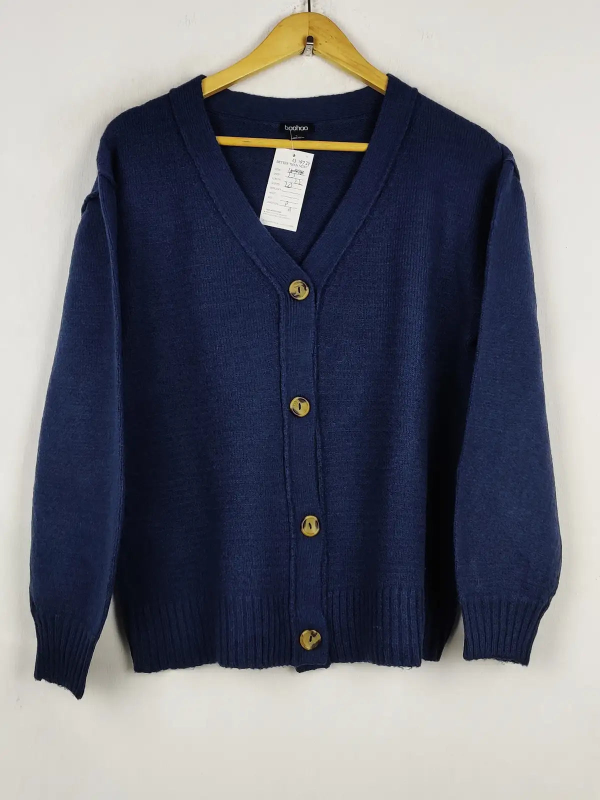 Buy online pre-used pre-loved 100% authentic & Original branded Boohoo (LS-19734) available in Pakistan. Top international brands avilable.