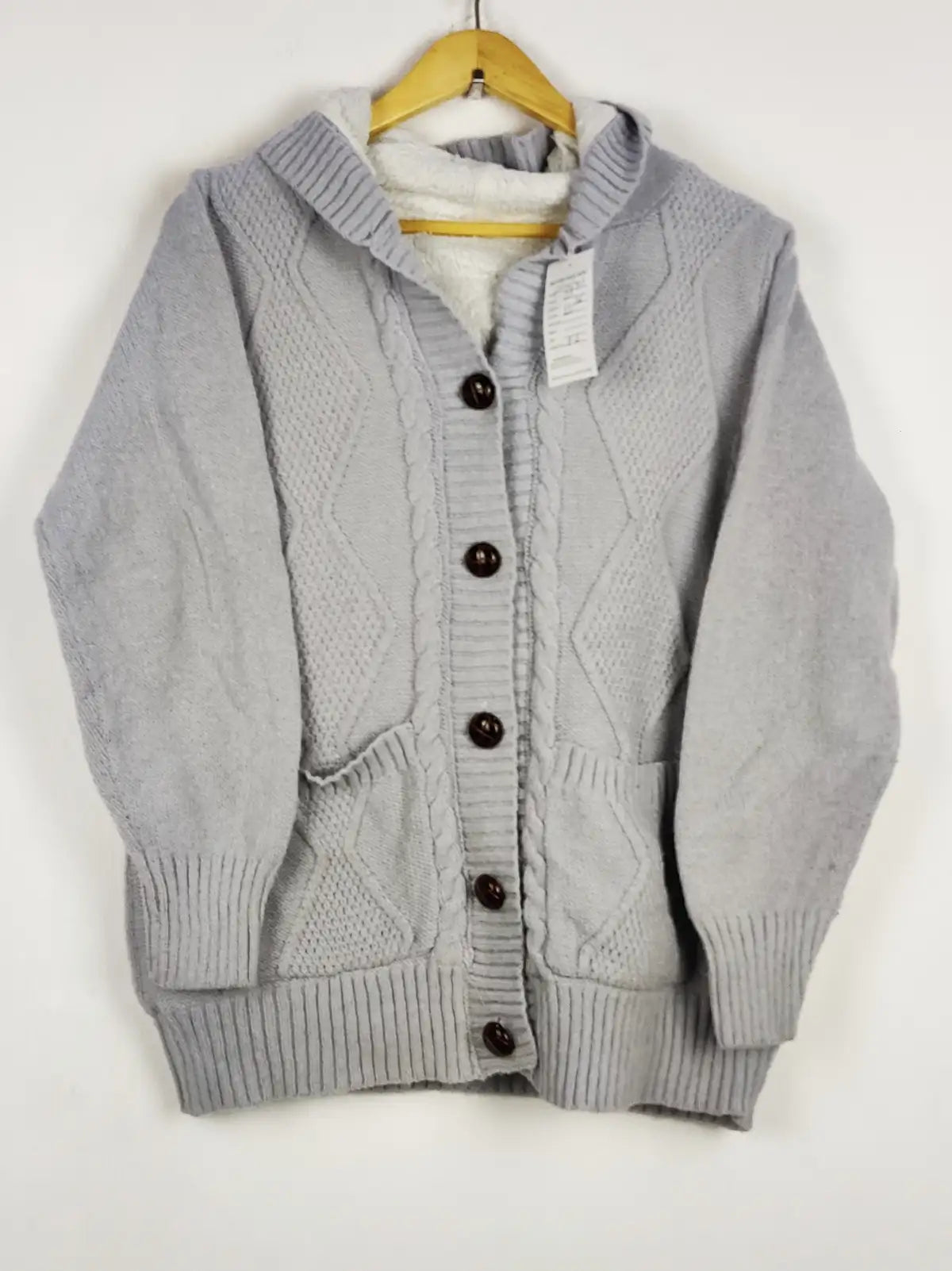 Buy online pre-used pre-loved 100% authentic & Original branded Unknown Brand (LS-19747) available in Pakistan. Top international brands avilable.