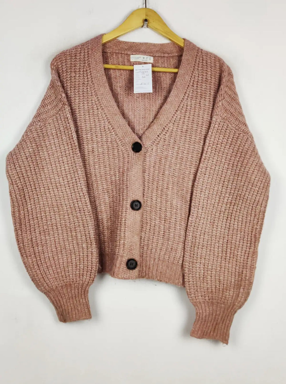 Buy online pre-used pre-loved 100% authentic & Original branded Primark (LS-19764) available in Pakistan. Top international brands avilable.