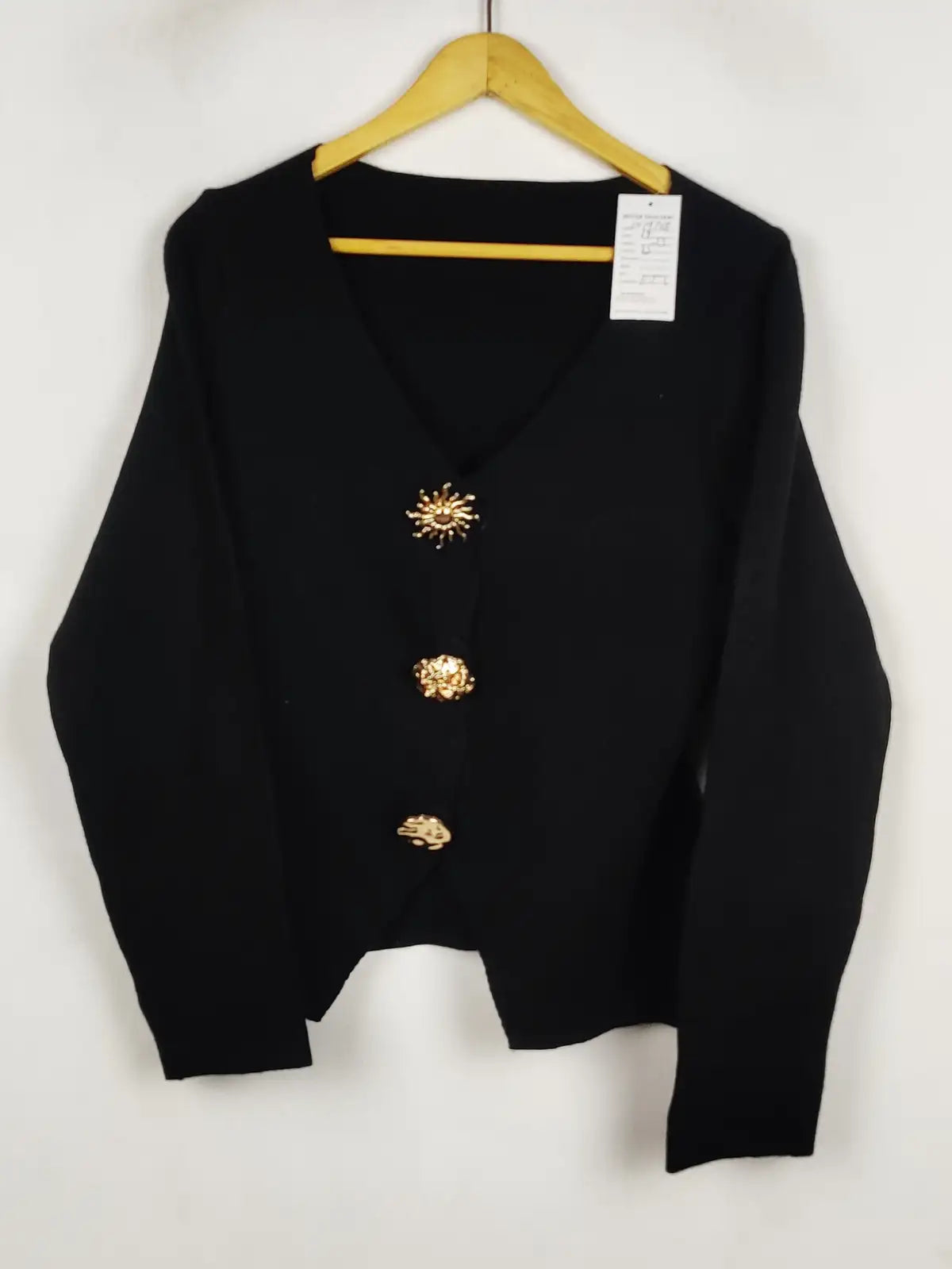 Buy online pre-used pre-loved 100% authentic & Original branded Unknown Brand (LS-19768) available in Pakistan. Top international brands avilable.