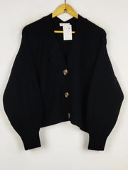 Buy online pre-used pre-loved 100% authentic & Original branded H&M (LS-19780) available in Pakistan. Top international brands avilable.