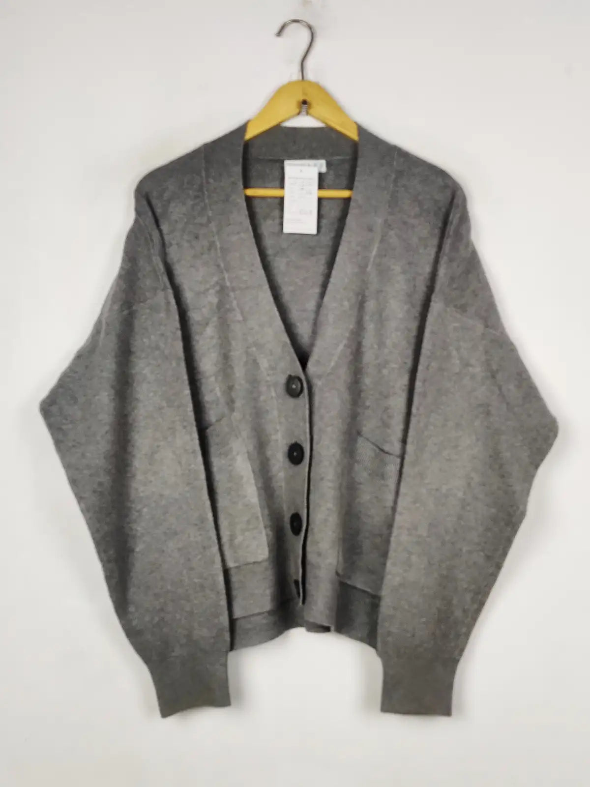 Buy online pre-used pre-loved 100% authentic & Original branded Primark (LS-19787) available in Pakistan. Top international brands avilable.