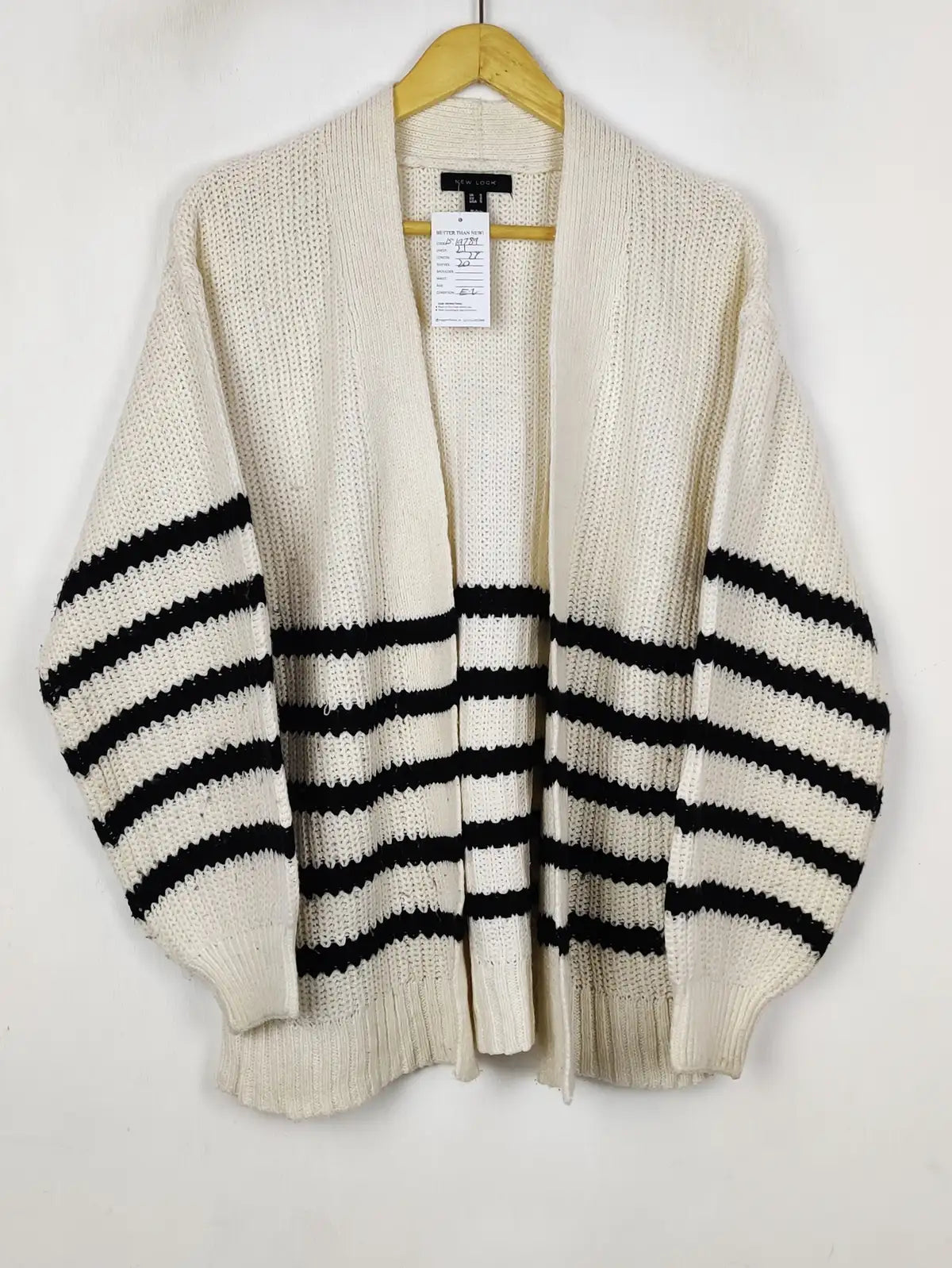 Buy online pre-used pre-loved 100% authentic & Original branded New Look (LS-19789) available in Pakistan. Top international brands avilable.