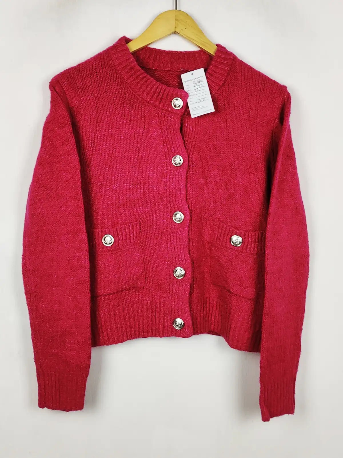 Buy online pre-used pre-loved 100% authentic & Original branded Primark (LS-19801) available in Pakistan. Top international brands avilable.