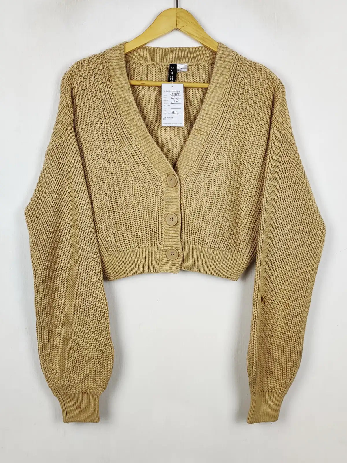 Buy online pre-used pre-loved 100% authentic & Original branded H&M (LS-19822) available in Pakistan. Top international brands avilable.