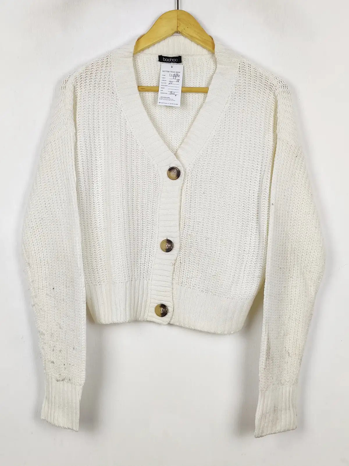 Buy online pre-used pre-loved 100% authentic & Original branded Boohoo (LS-19840) available in Pakistan. Top international brands avilable.