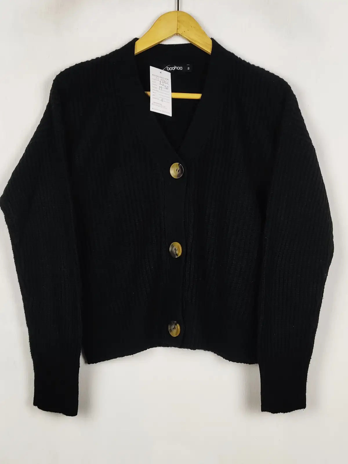 Buy online pre-used pre-loved 100% authentic & Original branded Boohoo (LS-19861) available in Pakistan. Top international brands avilable.