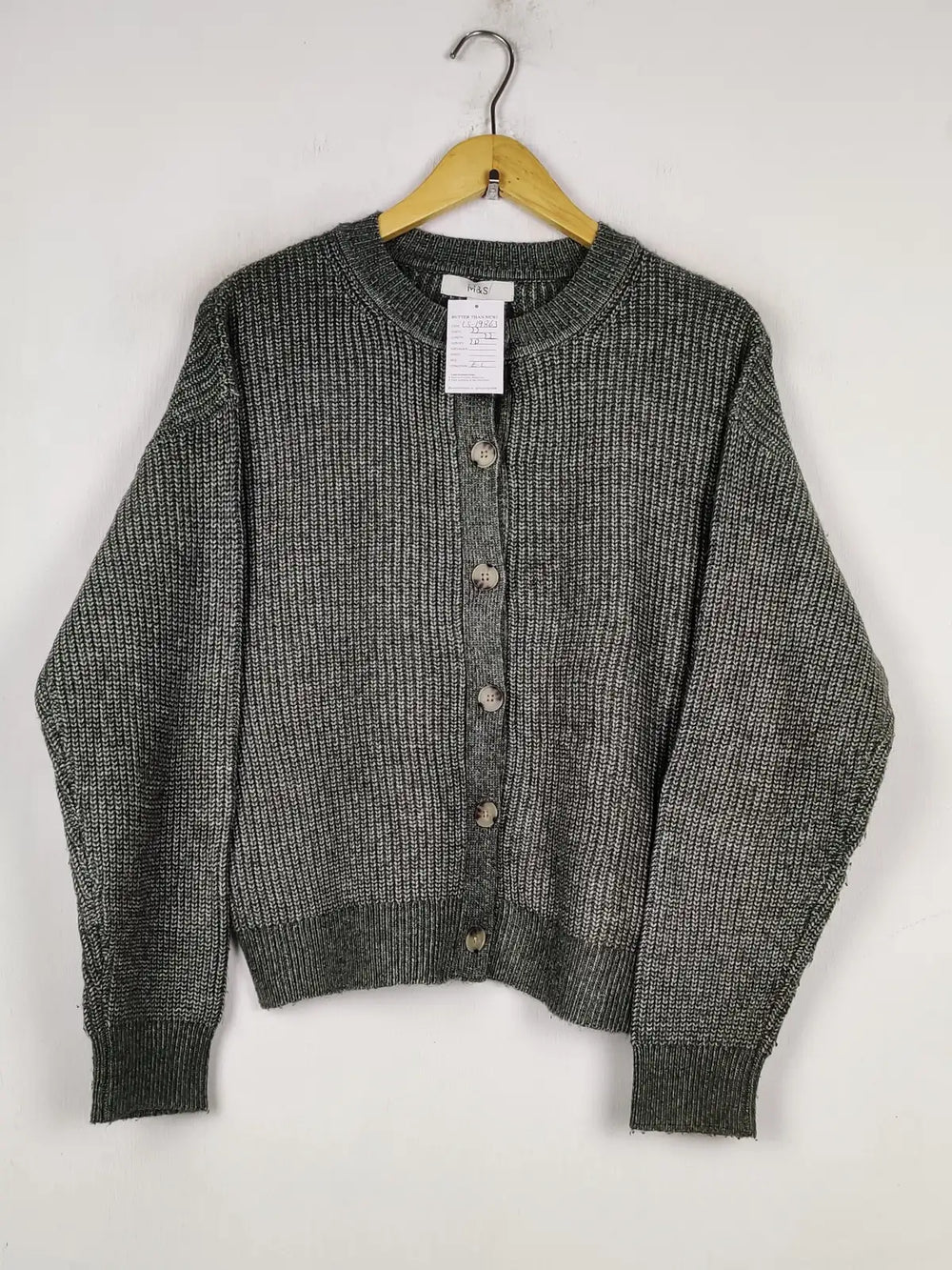 Buy online pre-used pre-loved 100% authentic & Original branded Marks & Spencer (LS-19863) available in Pakistan. Top international brands avilable.