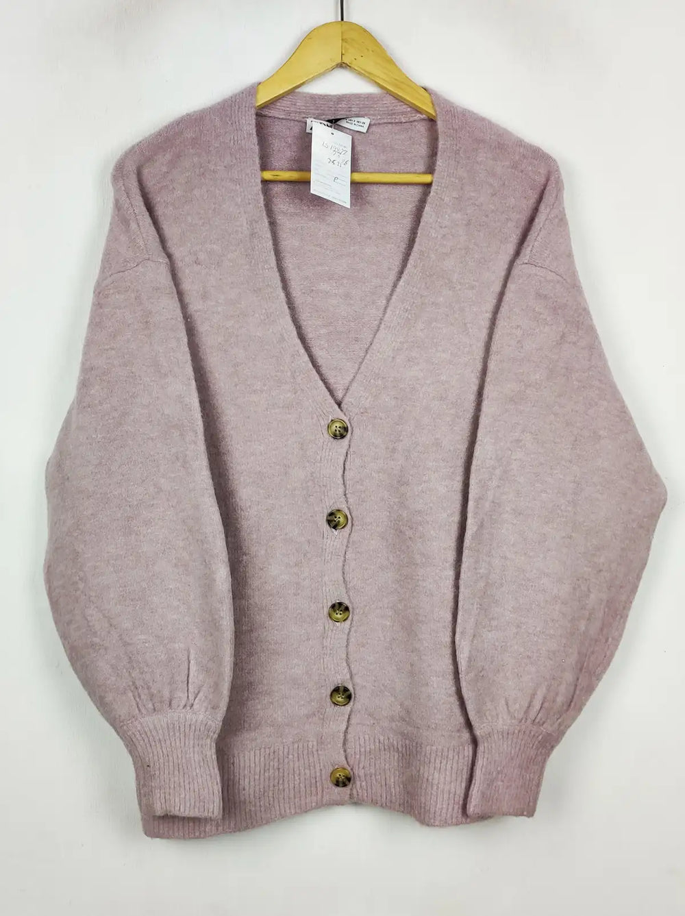 Buy online pre-used pre-loved 100% authentic & Original branded Zara (LS-19877) available in Pakistan. Top international brands avilable.