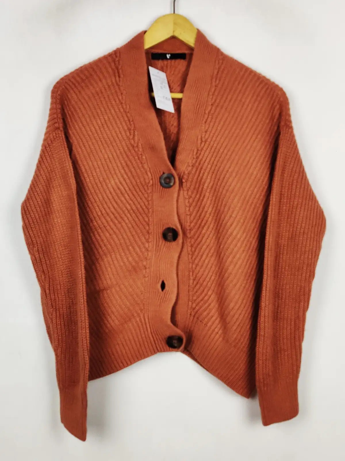 Buy online pre-used pre-loved 100% authentic & Original branded V By Very (LS-19893) available in Pakistan. Top international brands avilable.