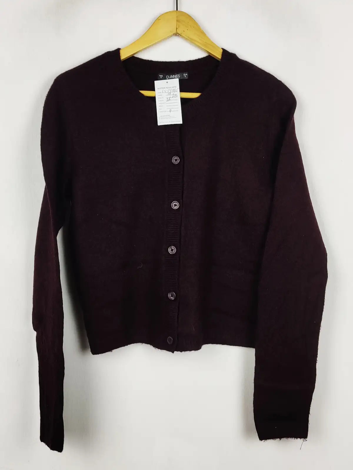 Buy online pre-used pre-loved 100% authentic & Original branded Dunnes Stores (LS-19895) available in Pakistan. Top international brands avilable.