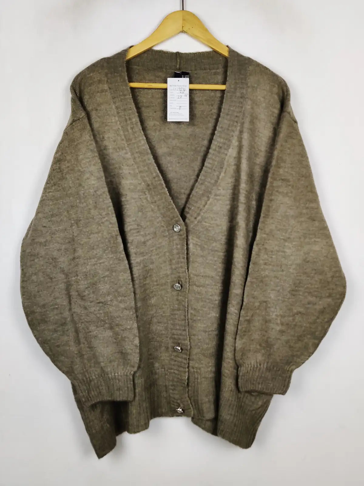 Buy online pre-used pre-loved 100% authentic & Original branded Vero Moda (LS-19896) available in Pakistan. Top international brands avilable.
