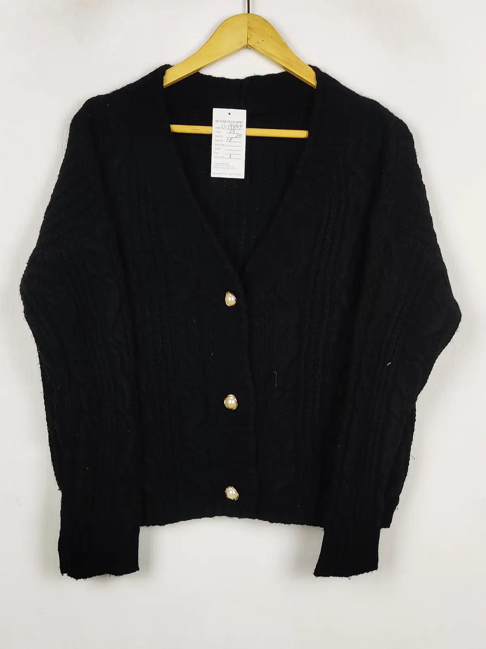 Buy online pre-used pre-loved 100% authentic & Original branded Unknown Brand (LS-19897) available in Pakistan. Top international brands avilable.