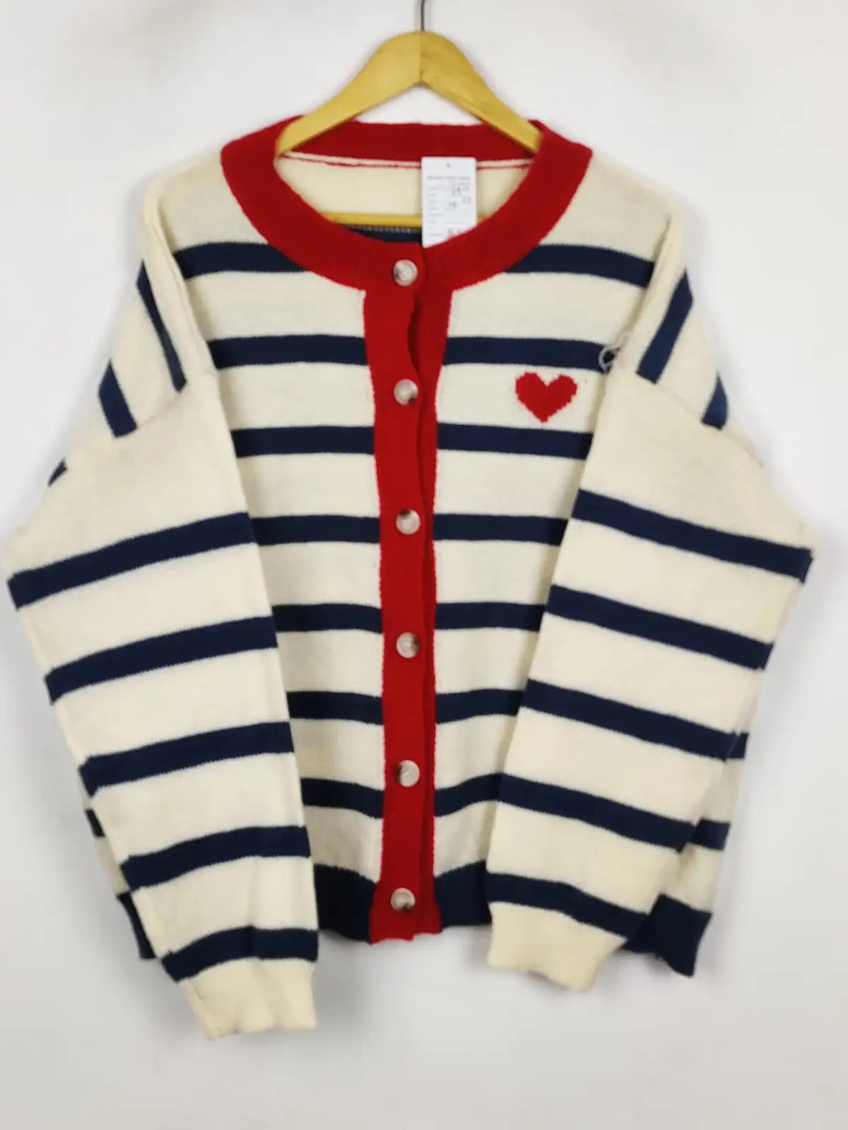 Buy online pre-used pre-loved 100% authentic & Original branded Unknown Brand (LS-19898) available in Pakistan. Top international brands avilable.