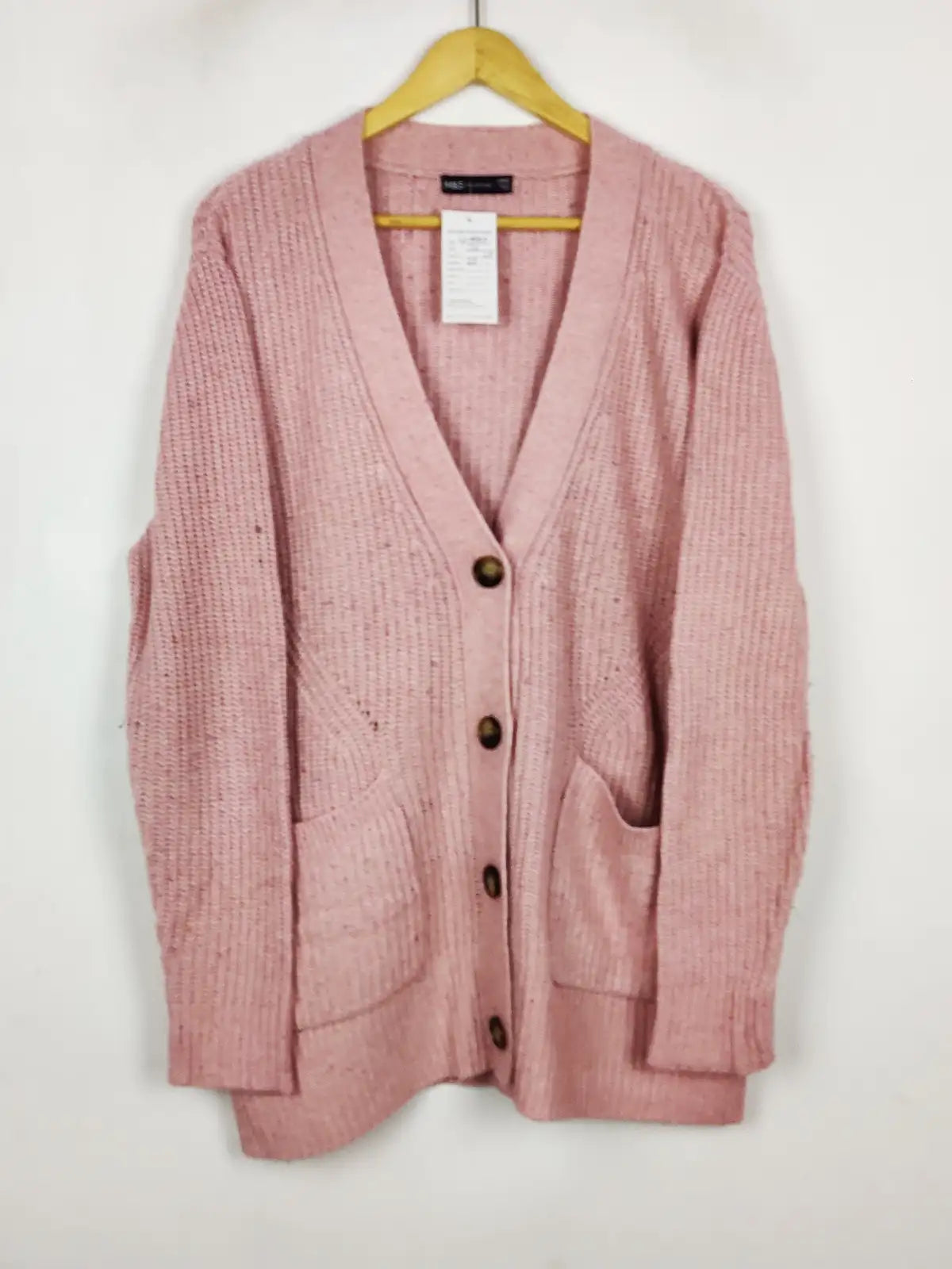 Buy online pre-used pre-loved 100% authentic & Original branded Marks & Spencer (LS-19907) available in Pakistan. Top international brands avilable.
