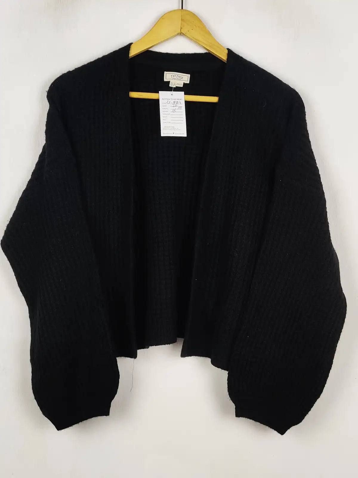 Buy online pre-used pre-loved 100% authentic & Original branded Fatface (LS-19914) available in Pakistan. Top international brands avilable.