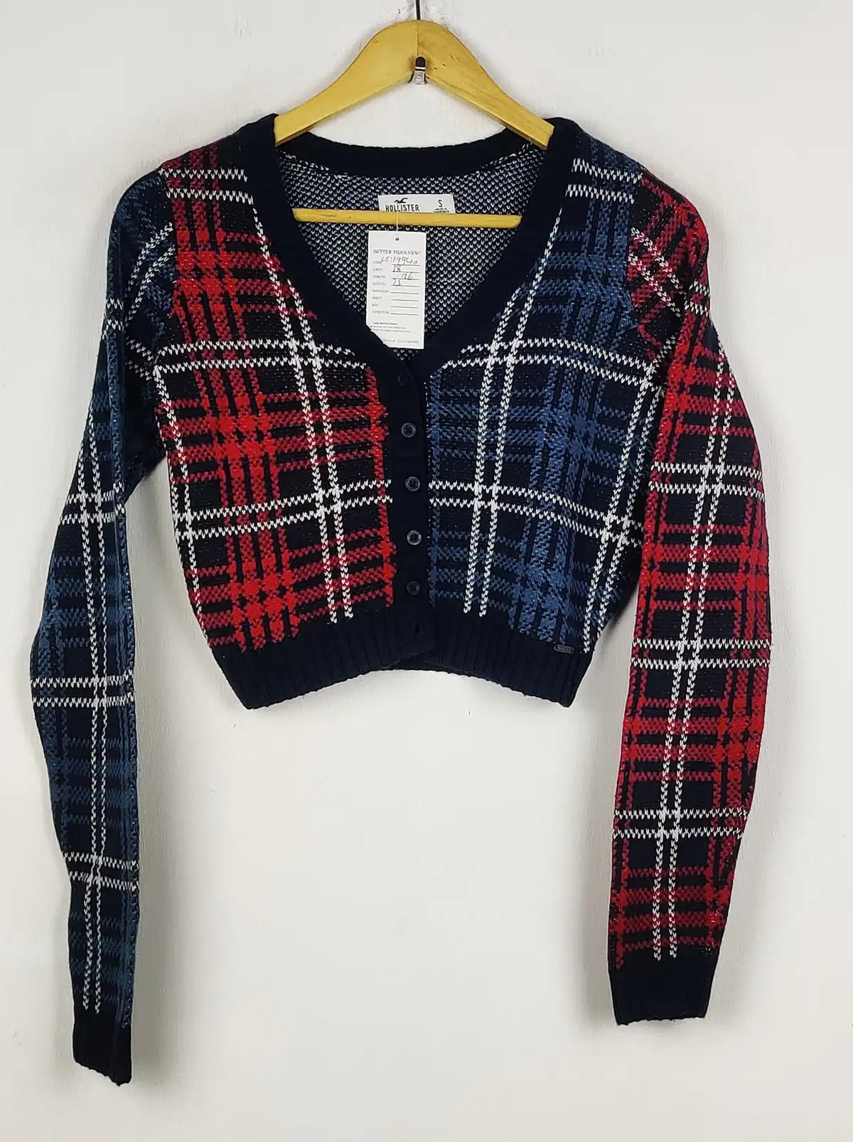 Buy online pre-used pre-loved 100% authentic & Original branded Hollister (LS-19940) available in Pakistan. Top international brands avilable.