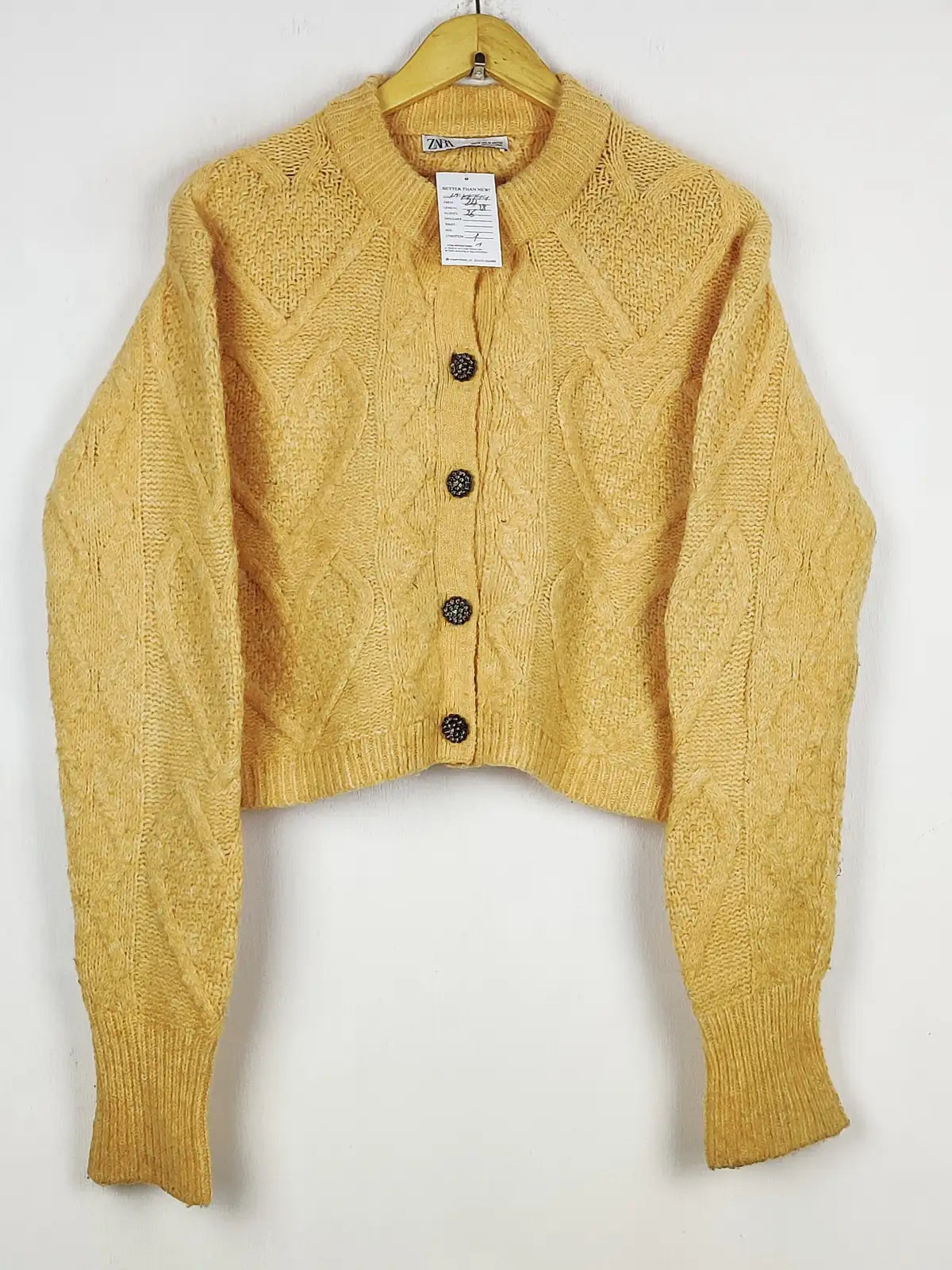 Buy online pre-used pre-loved 100% authentic & Original branded Zara (LS-19944) available in Pakistan. Top international brands avilable.