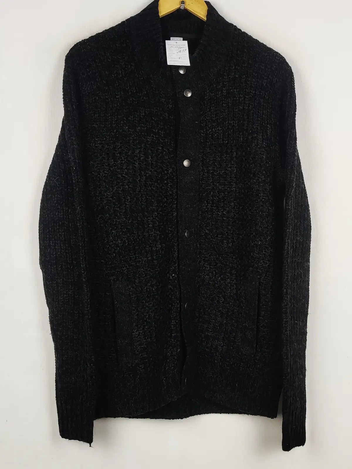 Buy online pre-used pre-loved 100% authentic & Original branded F&F (LS-19945) available in Pakistan. Top international brands avilable.