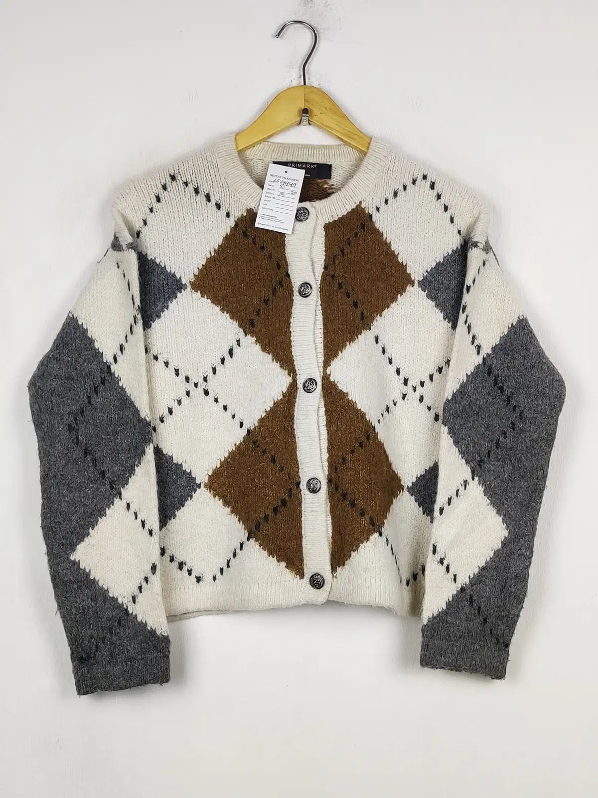 Buy online pre-used pre-loved 100% authentic & Original branded Primark (LS-19949) available in Pakistan. Top international brands avilable.