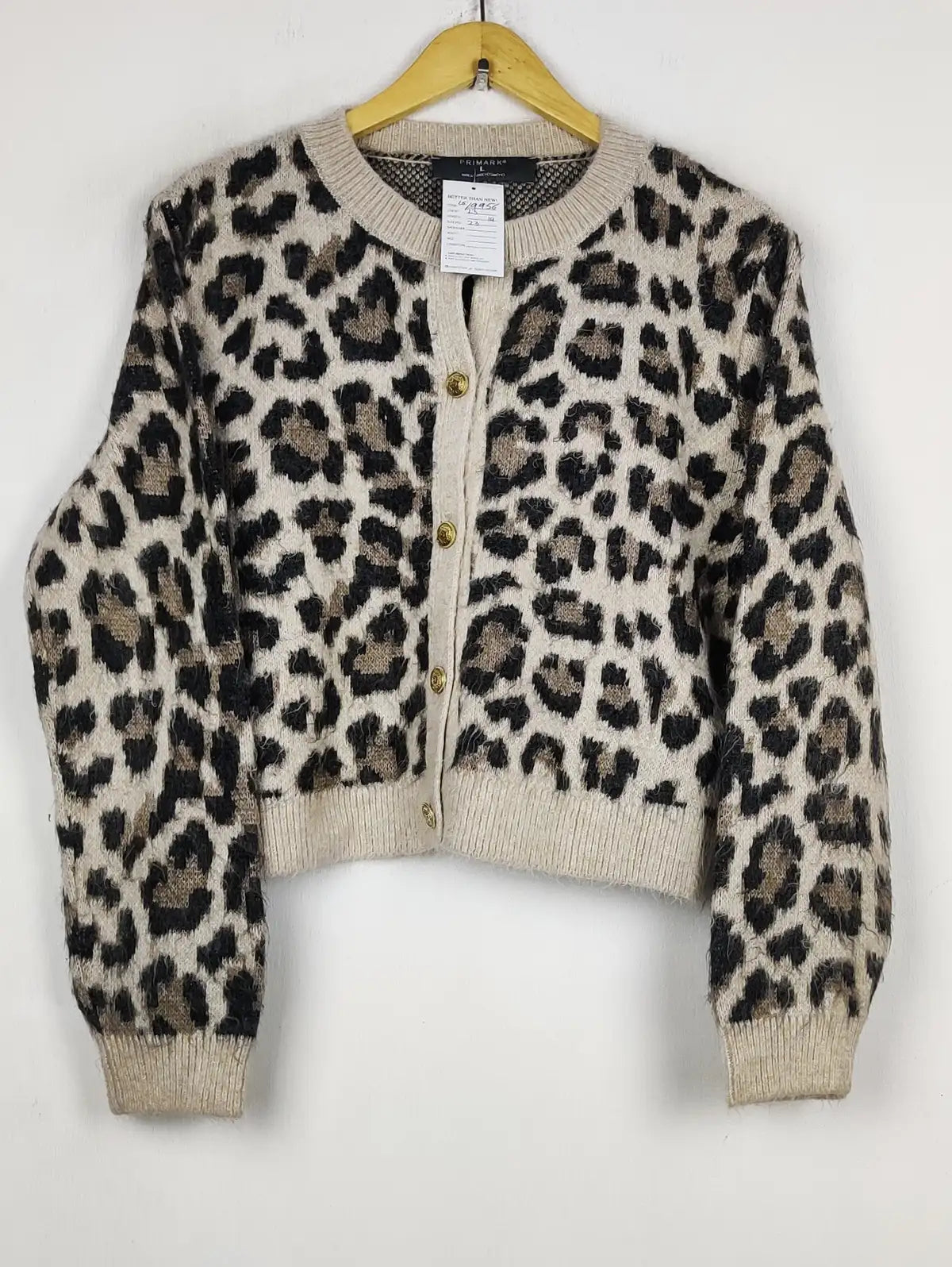 Buy online pre-used pre-loved 100% authentic & Original branded Primark (LS-19956) available in Pakistan. Top international brands avilable.