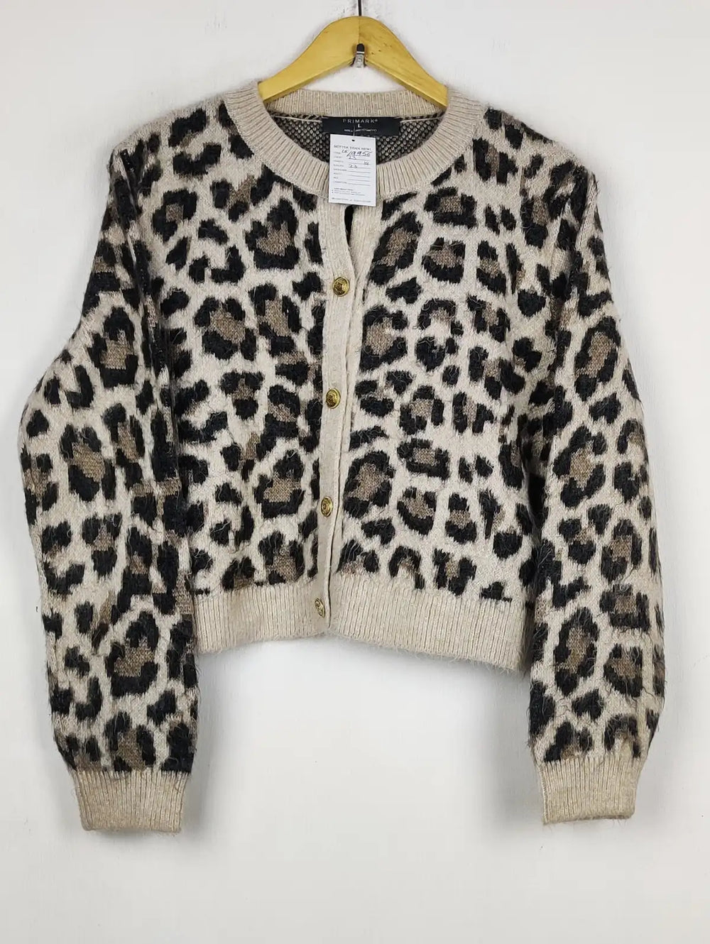 Buy online pre-used pre-loved 100% authentic & Original branded Primark (LS-19956) available in Pakistan. Top international brands avilable.