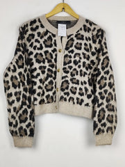 Buy online pre-used pre-loved 100% authentic & Original branded Primark (LS-19956) available in Pakistan. Top international brands avilable.