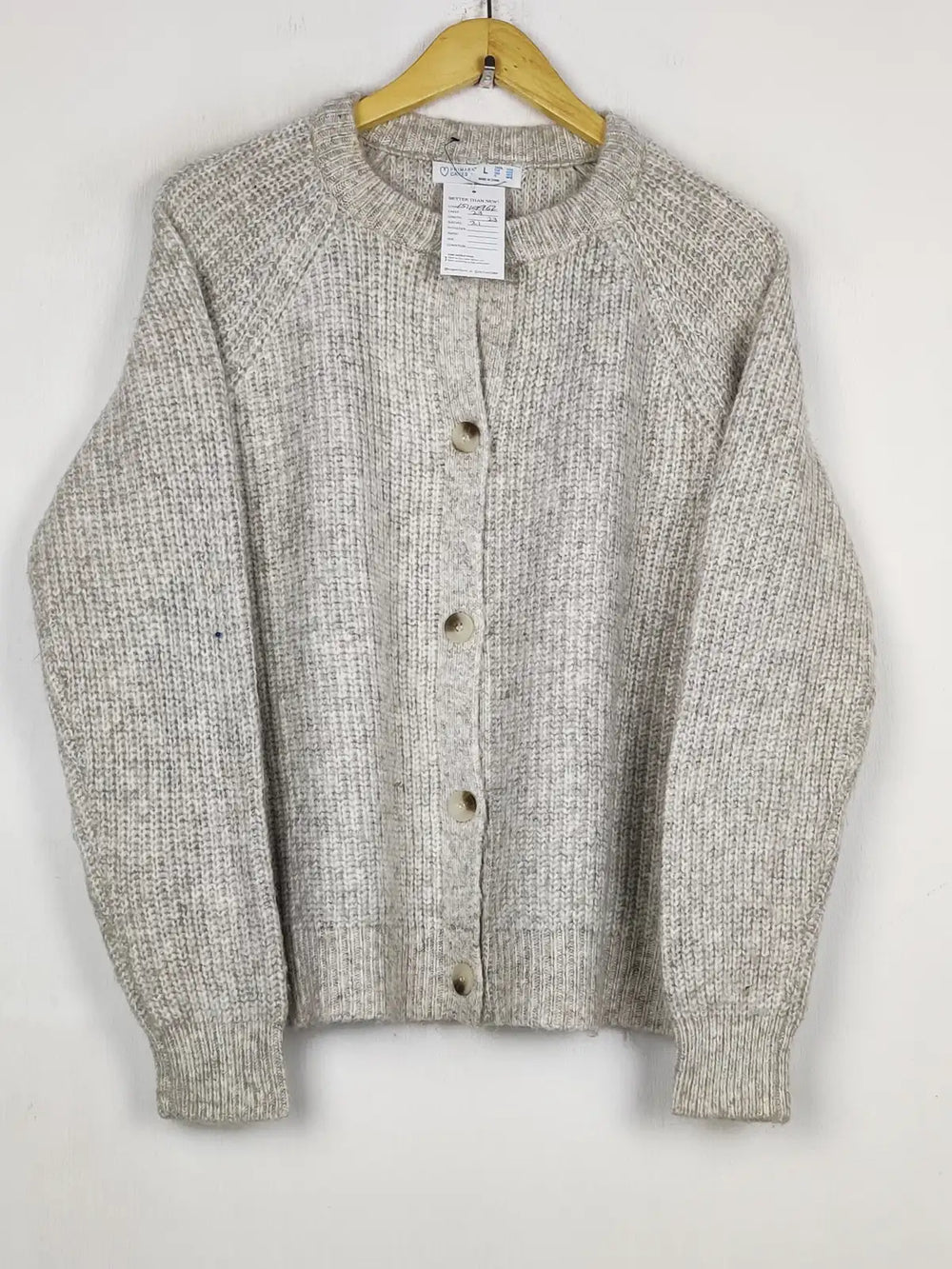 Buy online pre-used pre-loved 100% authentic & Original branded Primark (LS-19962) available in Pakistan. Top international brands avilable.