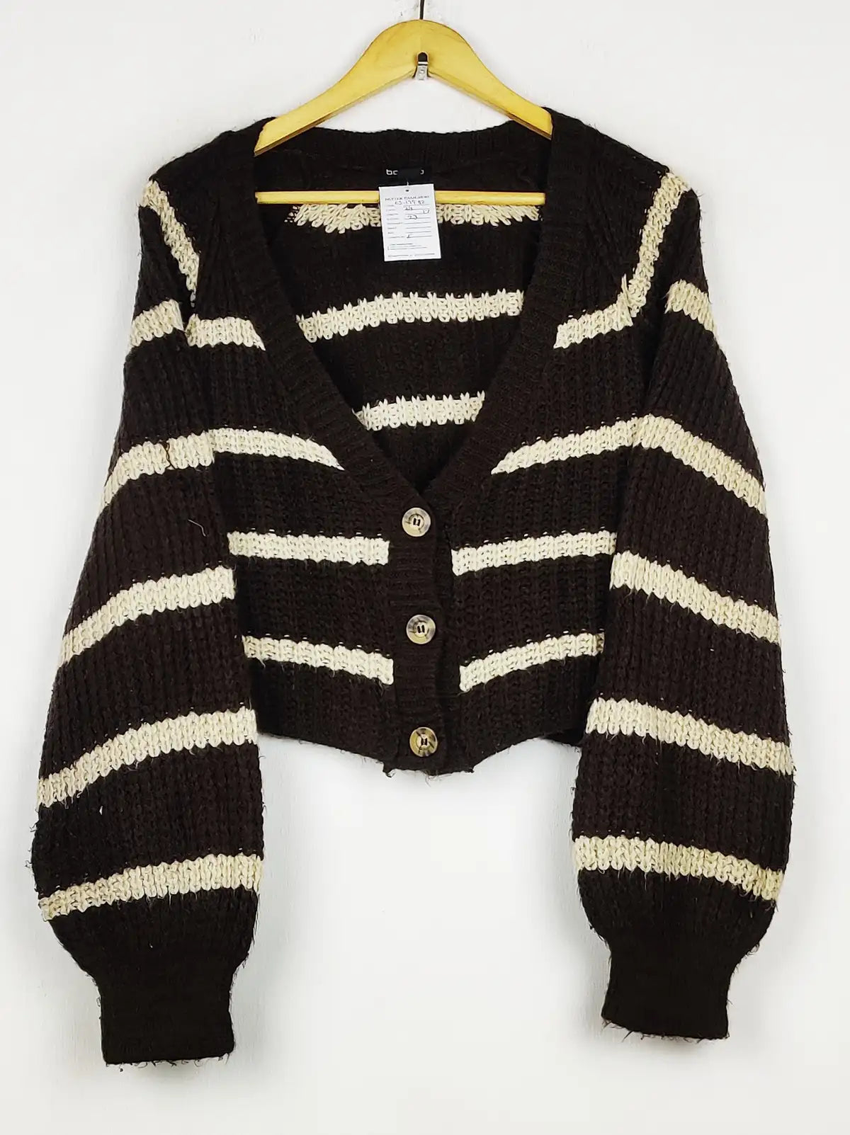 Buy online pre-used pre-loved 100% authentic & Original branded Boohoo (LS-19982) available in Pakistan. Top international brands avilable.
