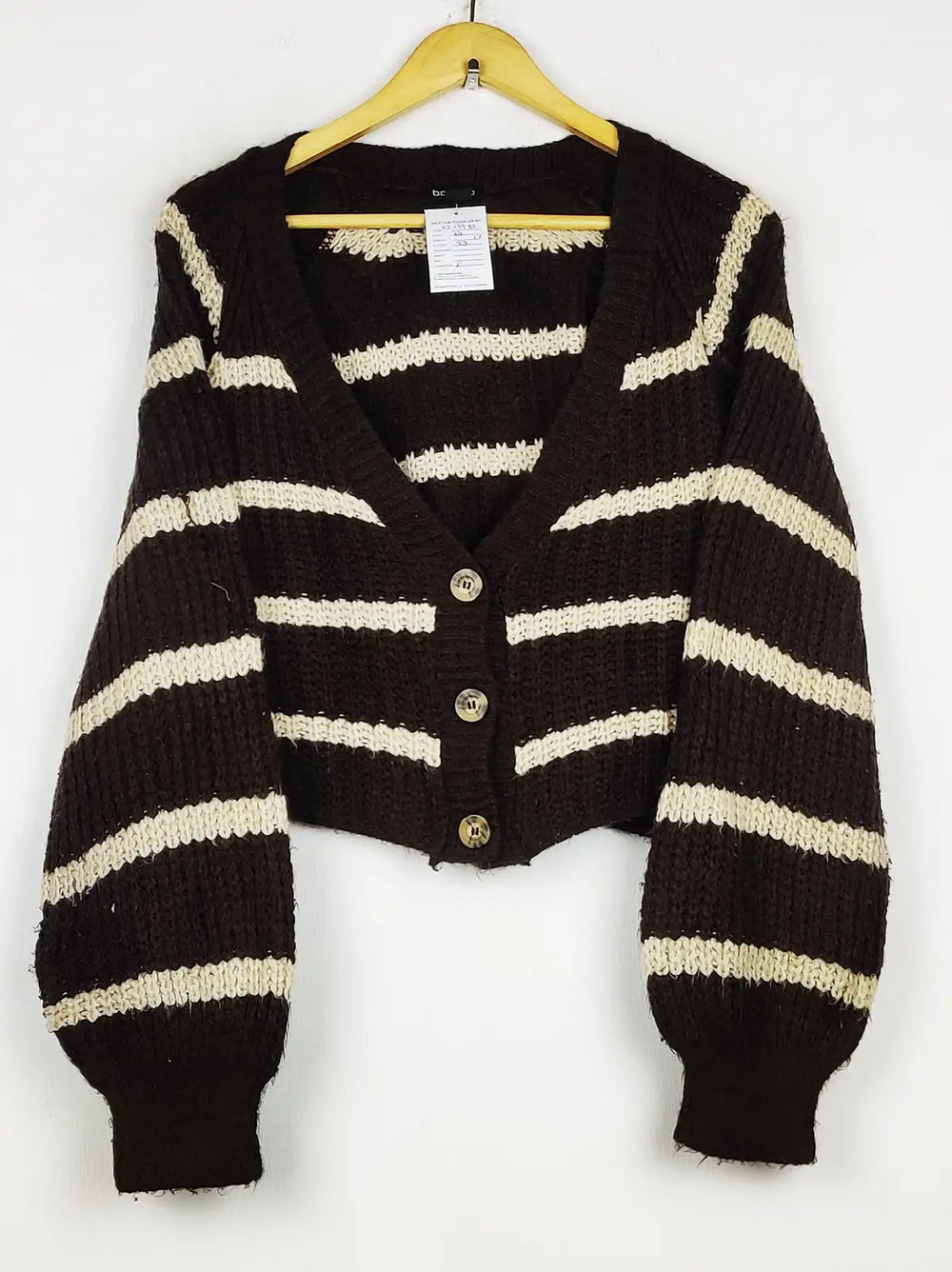 Buy online pre-used pre-loved 100% authentic & Original branded Boohoo (LS-19982) available in Pakistan. Top international brands avilable.
